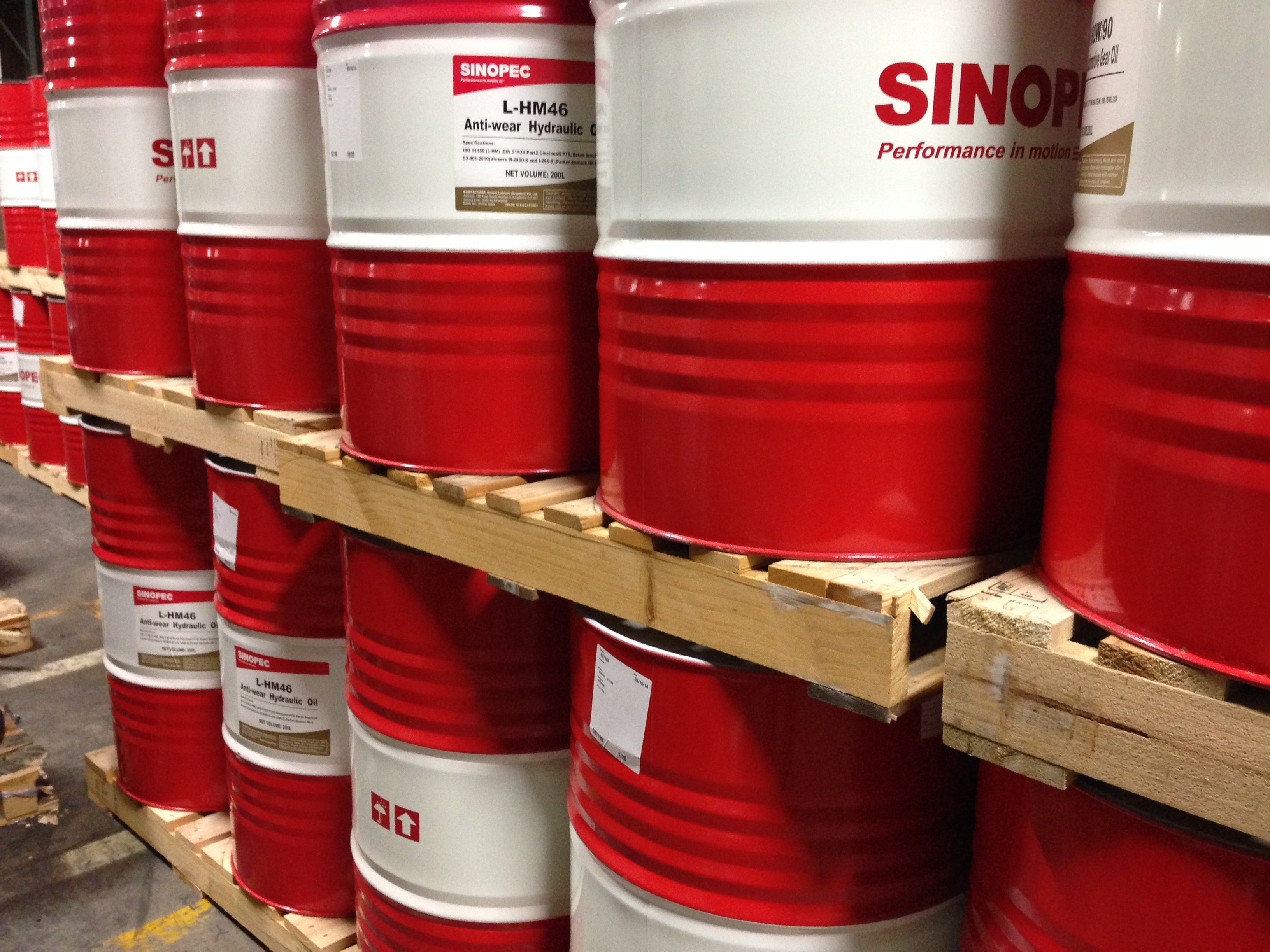 MEDIUM HYDRAULIC OIL 55-GALLON DRUM | $515.00 PRICE Hydraulic oil/fluid DTE