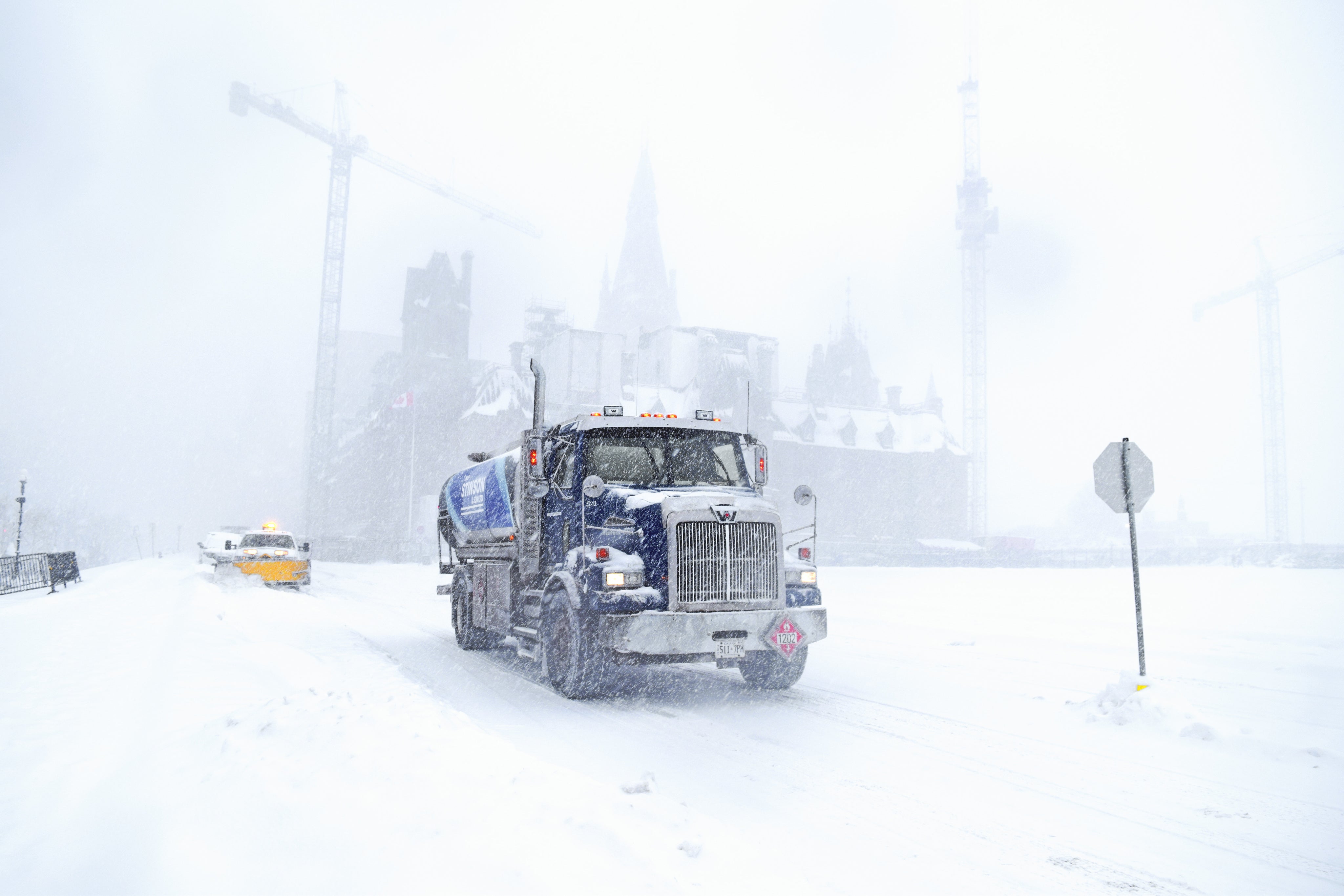 Sinopec Engine Oil Review - VOLVO Trucks Recommends SINOPEC 15W40